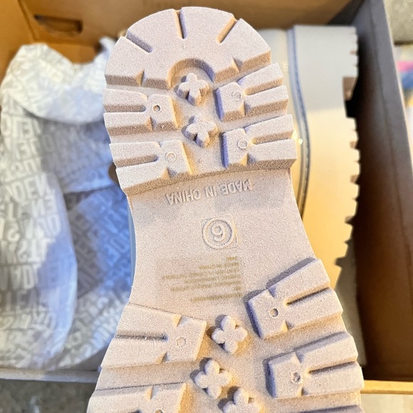 NWT Steve Madden Boots - Picture 3 of 3